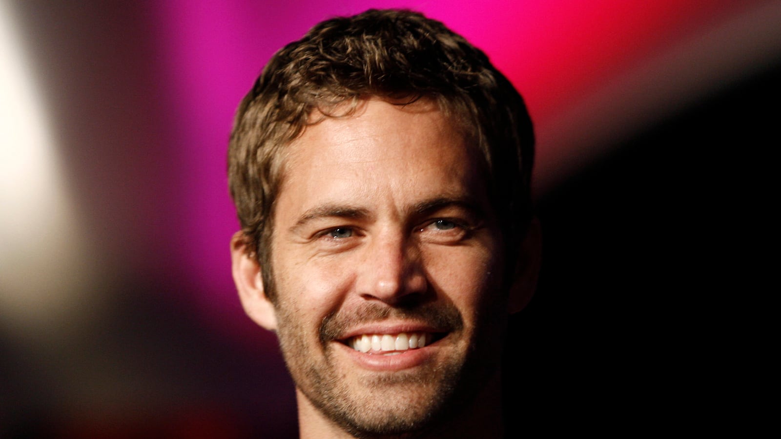 cheats/2013/12/15/paul-walker-s-funeral-held/131215-paul-walker-funeral-cheat_hjtnms