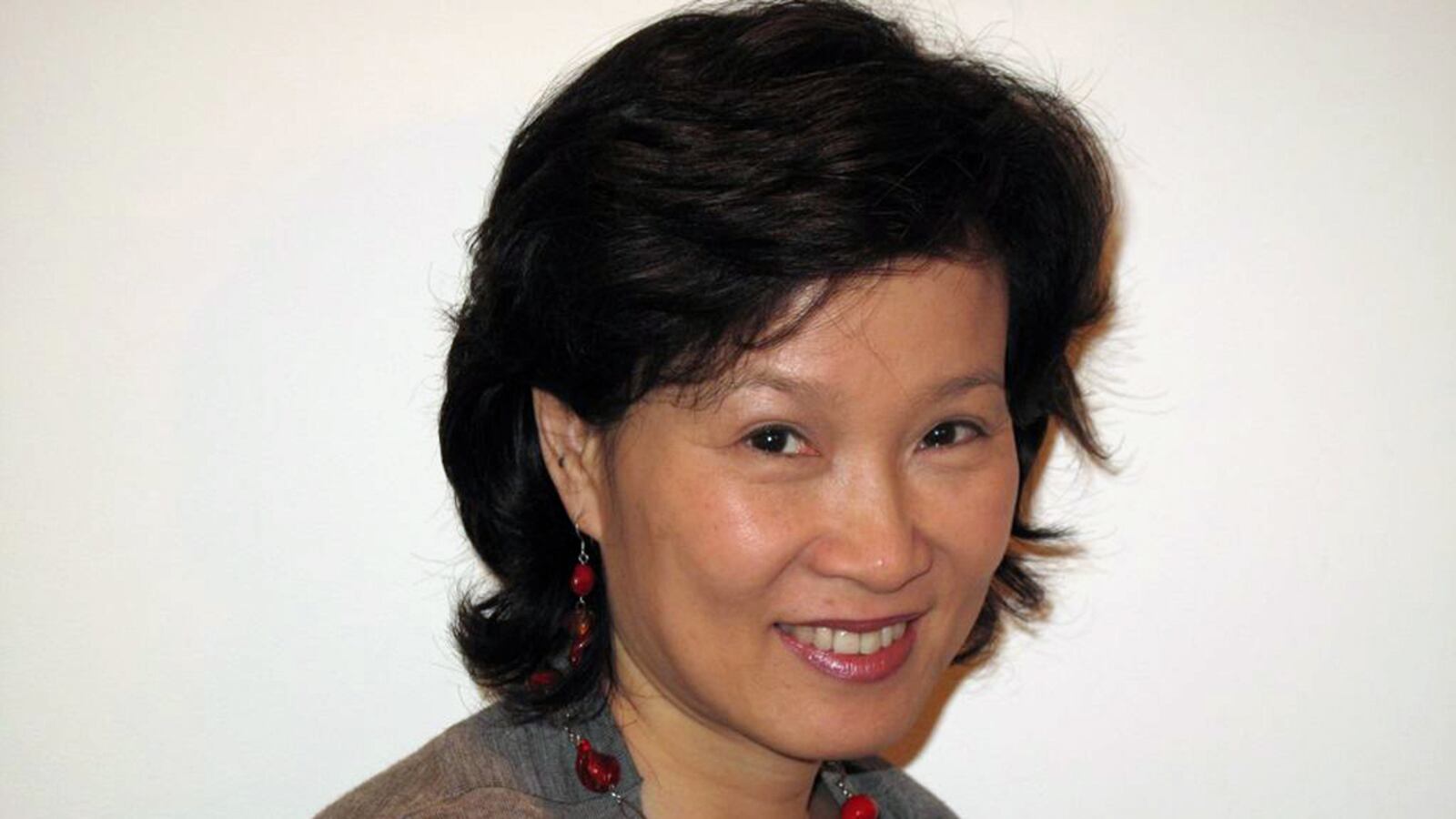 articles/2012/03/09/tian-hou-imprisoned-after-tiananmen-square-has-now-returned-as-a-successful-financial-analyst/tian-hou-headshot-tease_mt9jfv