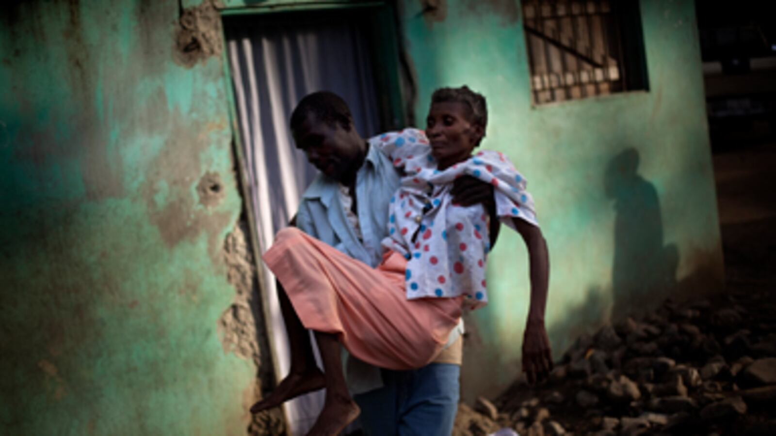 cheats/2010/11/25/cholera-spreading-twice-as-fast/haiti-cholera-1_nfk3f7