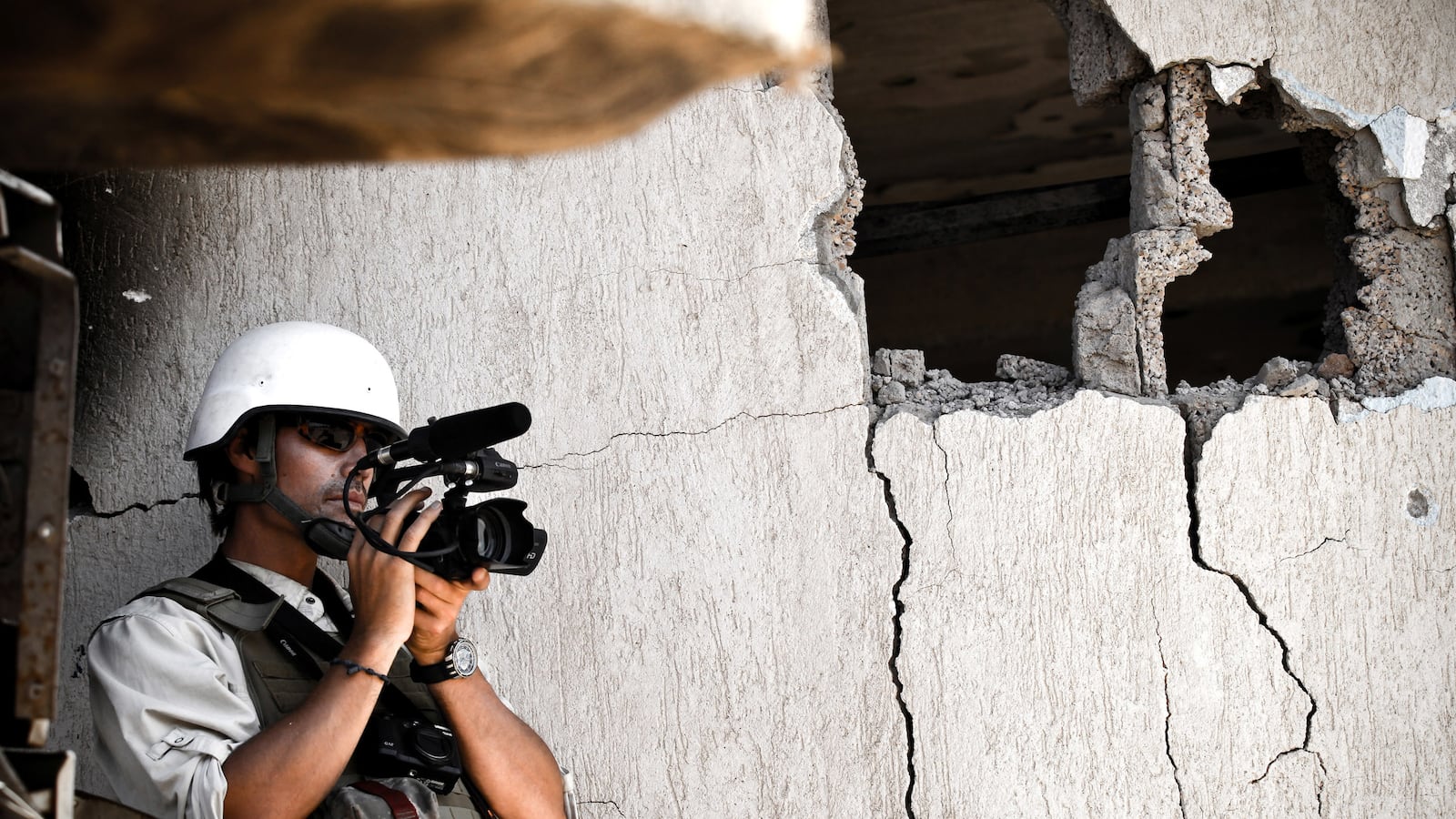 articles/2014/08/21/e-team-james-foley-s-last-film/140820-stern-eteam-tease_m89cvo