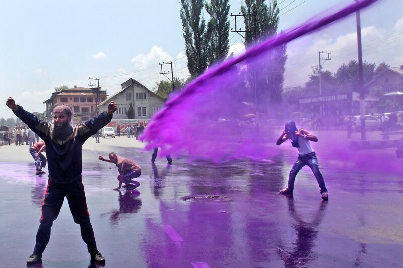 galleries/2013/08/09/week-in-photos-august-9-photos/130809-wip-india-kashmir-protest_e6z2g2