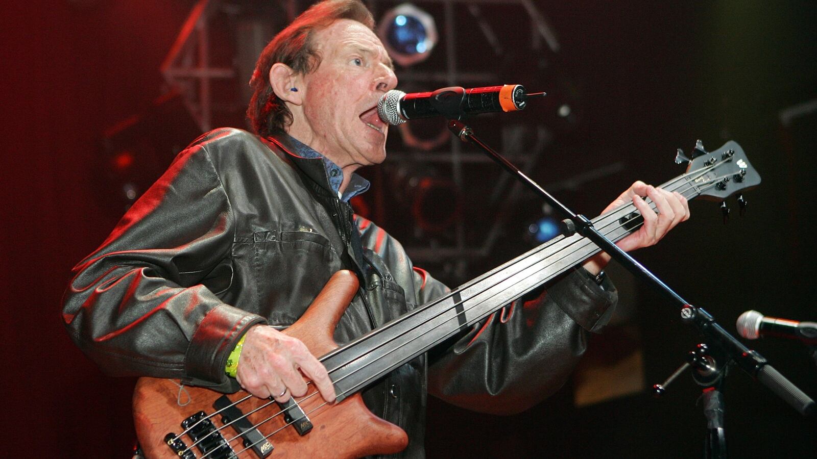 cheats/2014/10/25/cream-bassist-jack-bruce-dead-at-71/141026-jack-bruce-cream-cheat_t8fbhm