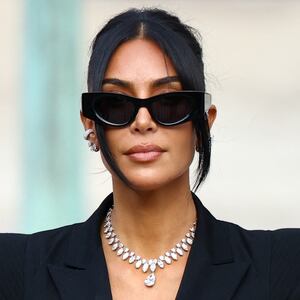 Kim Kardashian wears diamond necklace at trial.