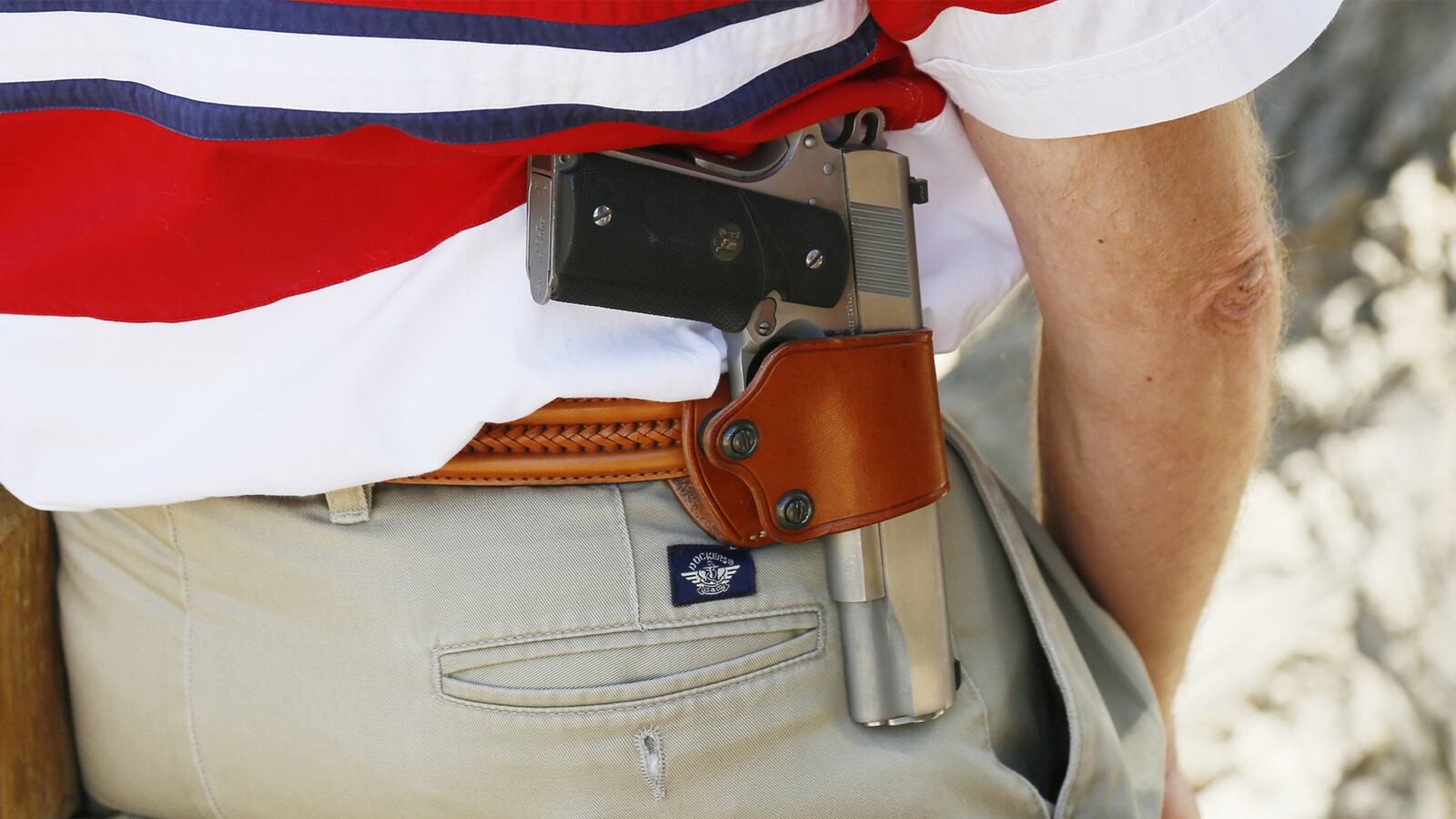 articles/2016/01/13/the-gun-issue-even-the-nra-won-t-touch/160110-moraff-guns-colorado-tease_bgbtkh