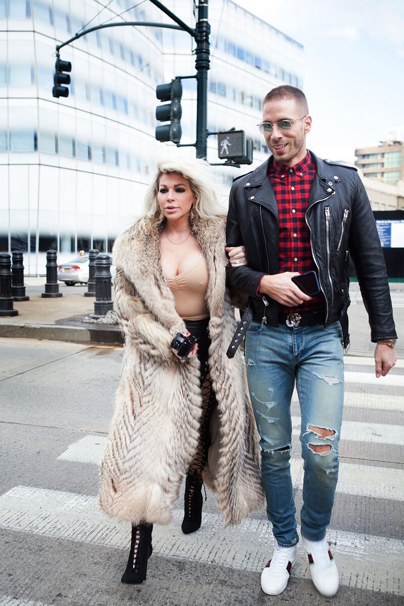 galleries/2017/02/17/here-s-the-standout-street-style-of-new-york-fashion-week/46-IMG_1923_bvud0i