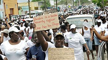 cheats/2010/05/27/jamaican-police-hold-over-500-people/jamaica-protests_xieh8w