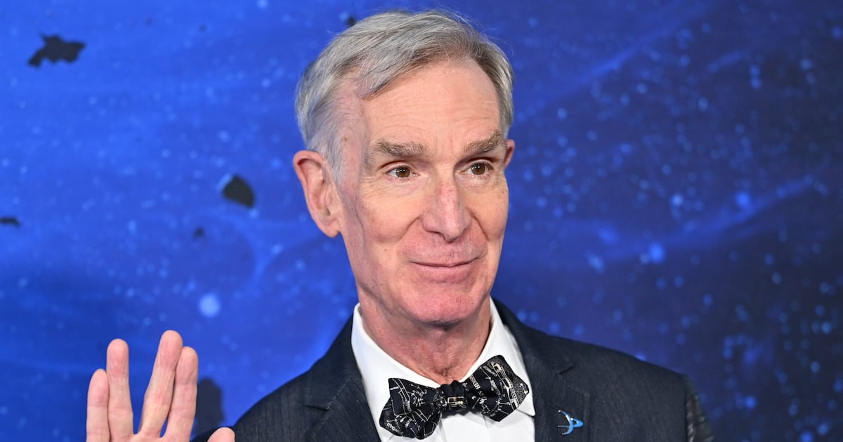Bill Nye the Science Guy Trashes Trump’s Typo-Riddled Plot - The Daily Beast