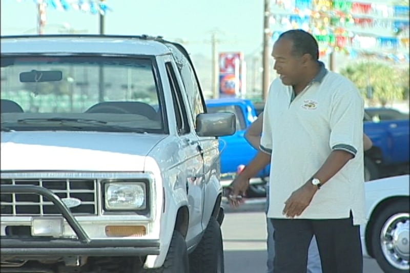 One of the pranks on “Juiced” involved Simpson trying to sell his infamous white Ford Bronco.