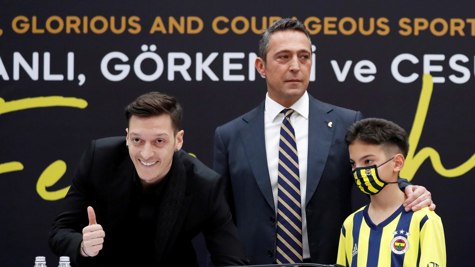 2021-06-04T120341Z_2126898252_RC2OTN941AT5_RTRMADP_3_SOCCER-TURKEY-FENERBAHCE_ptw3lk