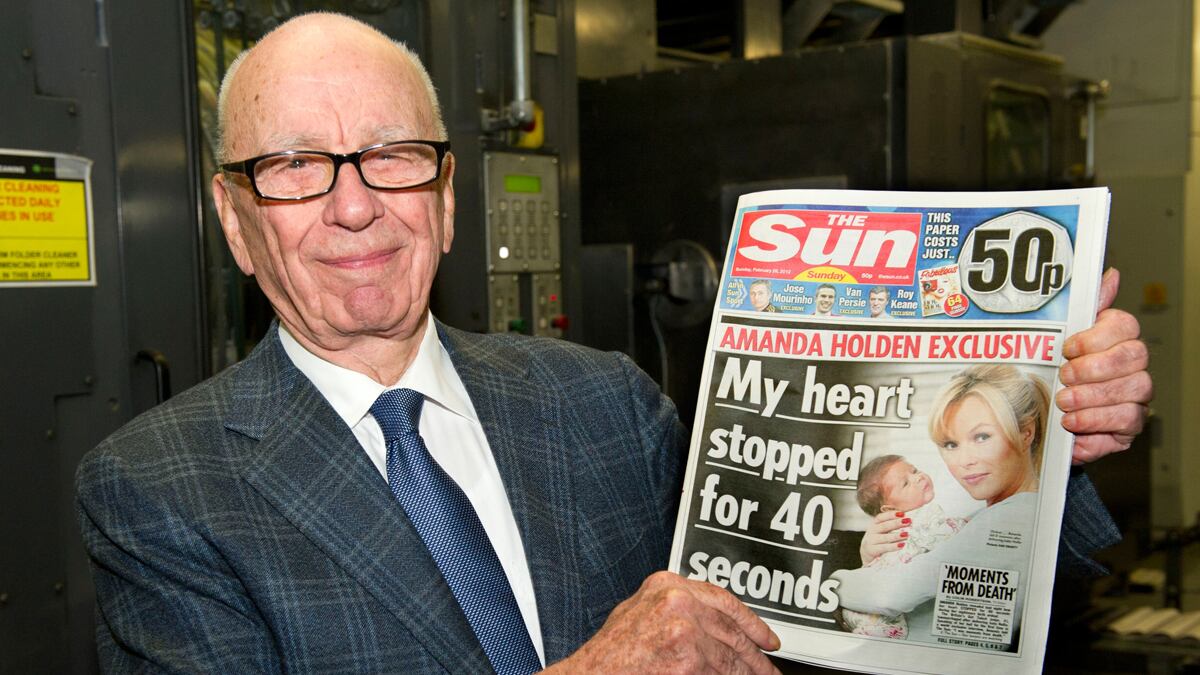 articles/2012/06/26/murdoch-s-news-corp-hives-off-its-publishing-firms-but-the-hacking-scandal-woes-remain/murdoch-newscorp-breakup-teaser_xooniw