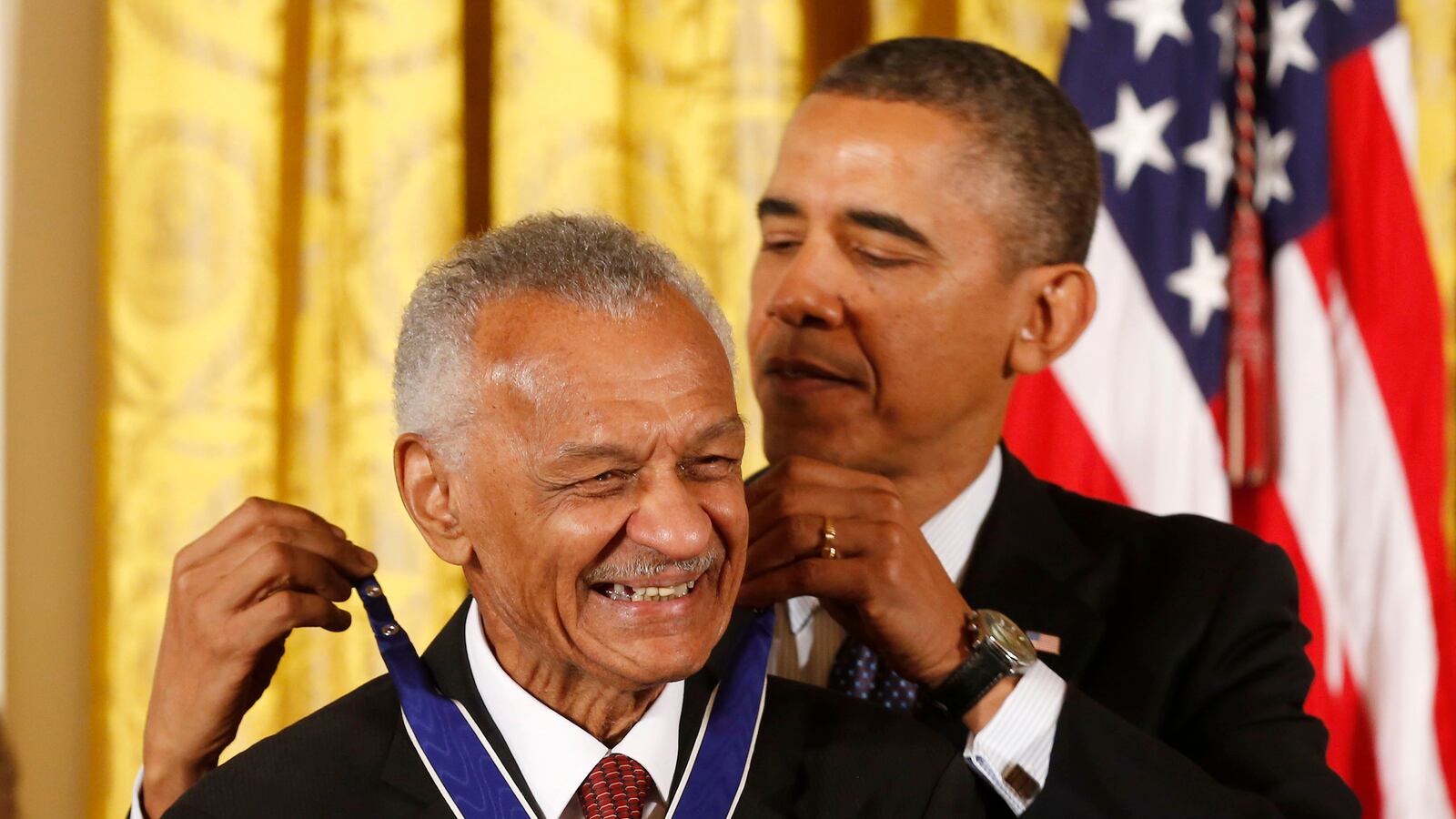 2013-11-20T120000Z_647387225_GM1E9BL0BRG01_RTRMADP_3_USA_utbixo