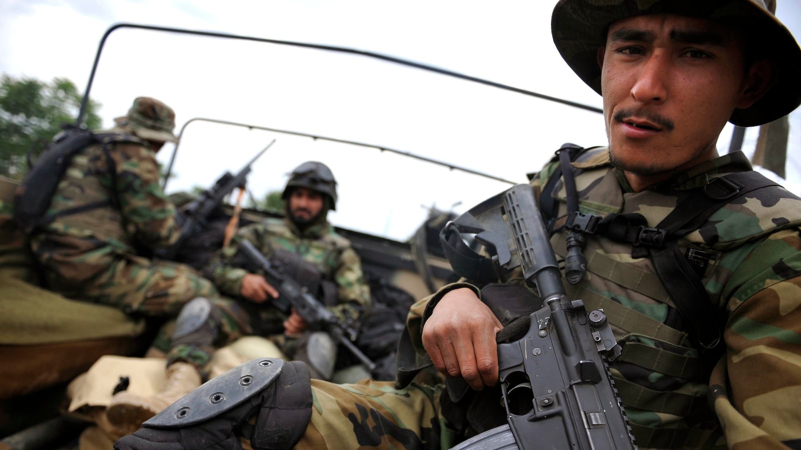 articles/2014/05/28/obama-is-betting-his-whole-afghan-plan-on-these-commandos/140527-dozier-afghanistan-tease_t6da1j