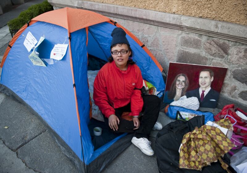 galleries/2011/04/27/crazy-royal-wedding-fans/royal-wedding-fans_svbdxa