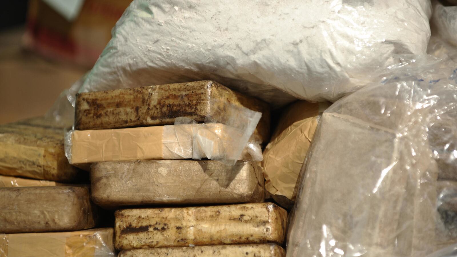 cheats/2014/10/07/child-brings-249-heroin-bags-to-school/141007-heroin-school-cheat_kugjvr