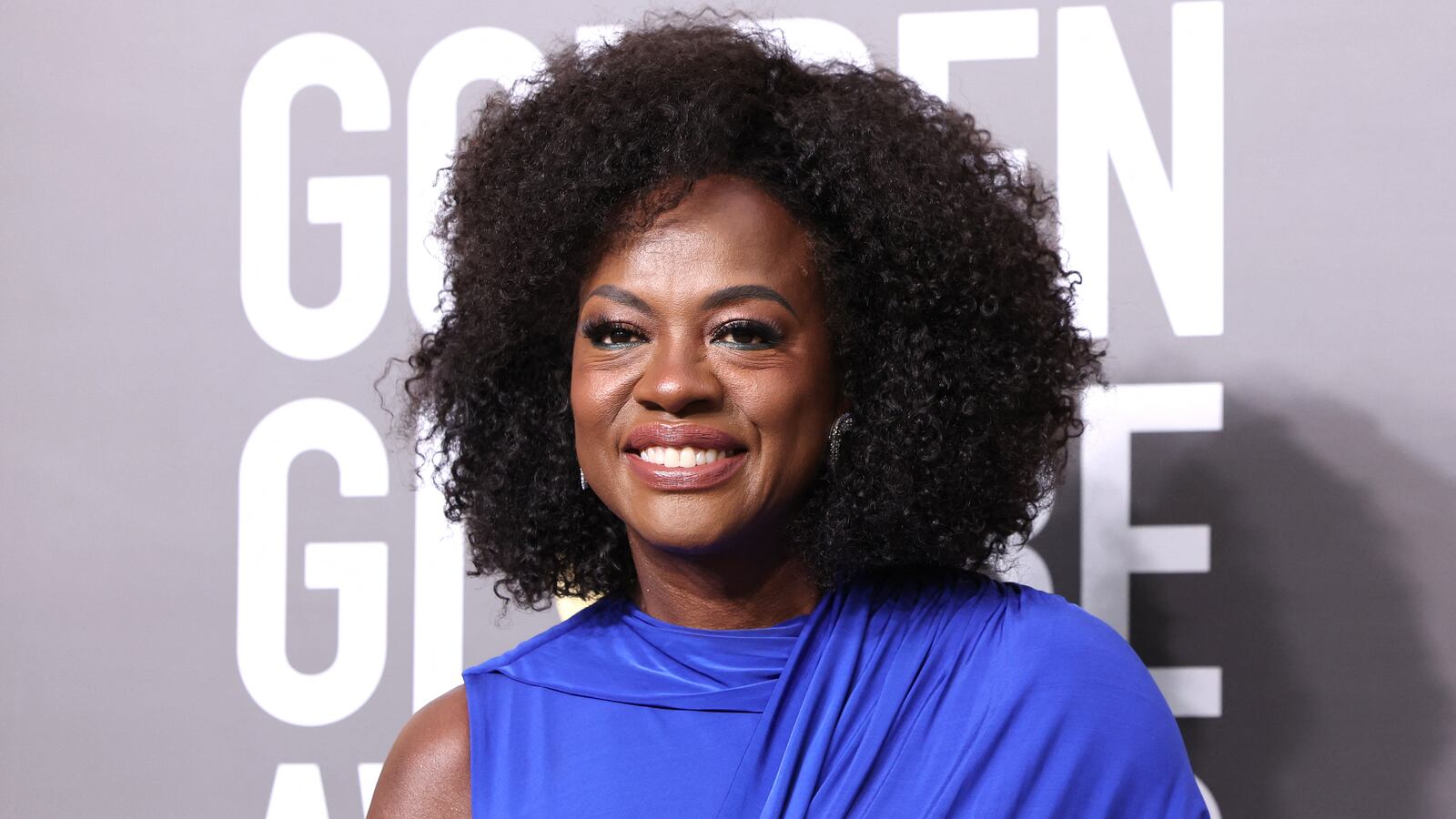 Viola Davis on the 2023 Golden Globes red carpet