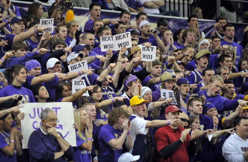 galleries/2011/03/20/die-hard-college-hoops-fans/college-basketball-fans---university-of-washington_g3ei0k