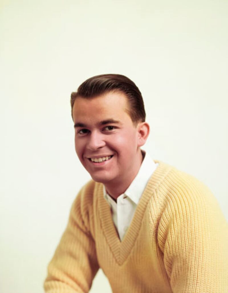 galleries/2012/04/18/remembering-dick-clark-classic-images-of-a-tv-icon-photos/dick-clark-portrait_udz9uf