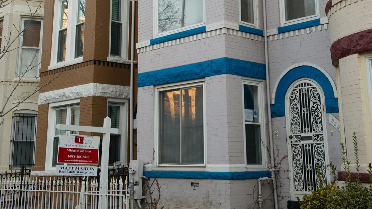 articles/2012/12/21/what-the-hell-is-happening-in-dc/mcardle-dc-housing-tease_bgv1at