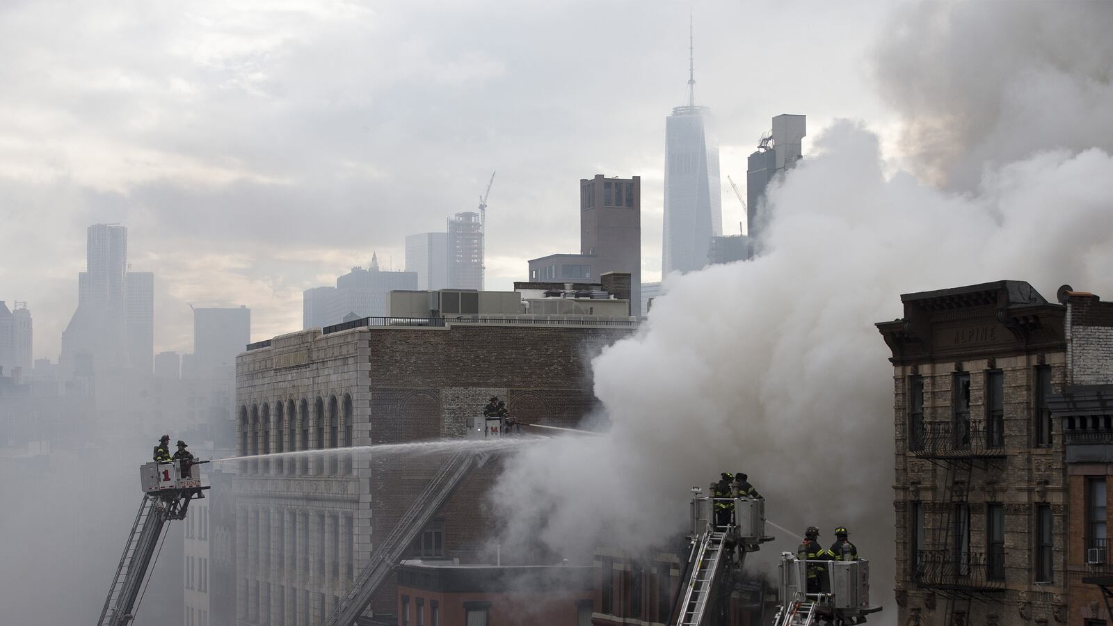 articles/2015/03/26/my-east-village-home-exploded/150326-strochlic-collapse-tease_qtyya7