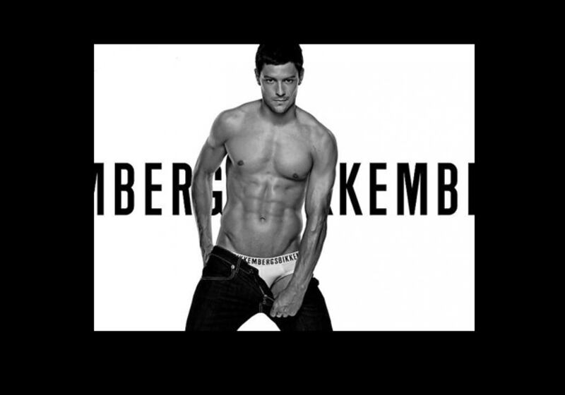 galleries/2010/06/16/soccer-players-in-their-skivvies/soccer-skivvies---alberto-de-la-bella-bikkembergs_gqhzjx