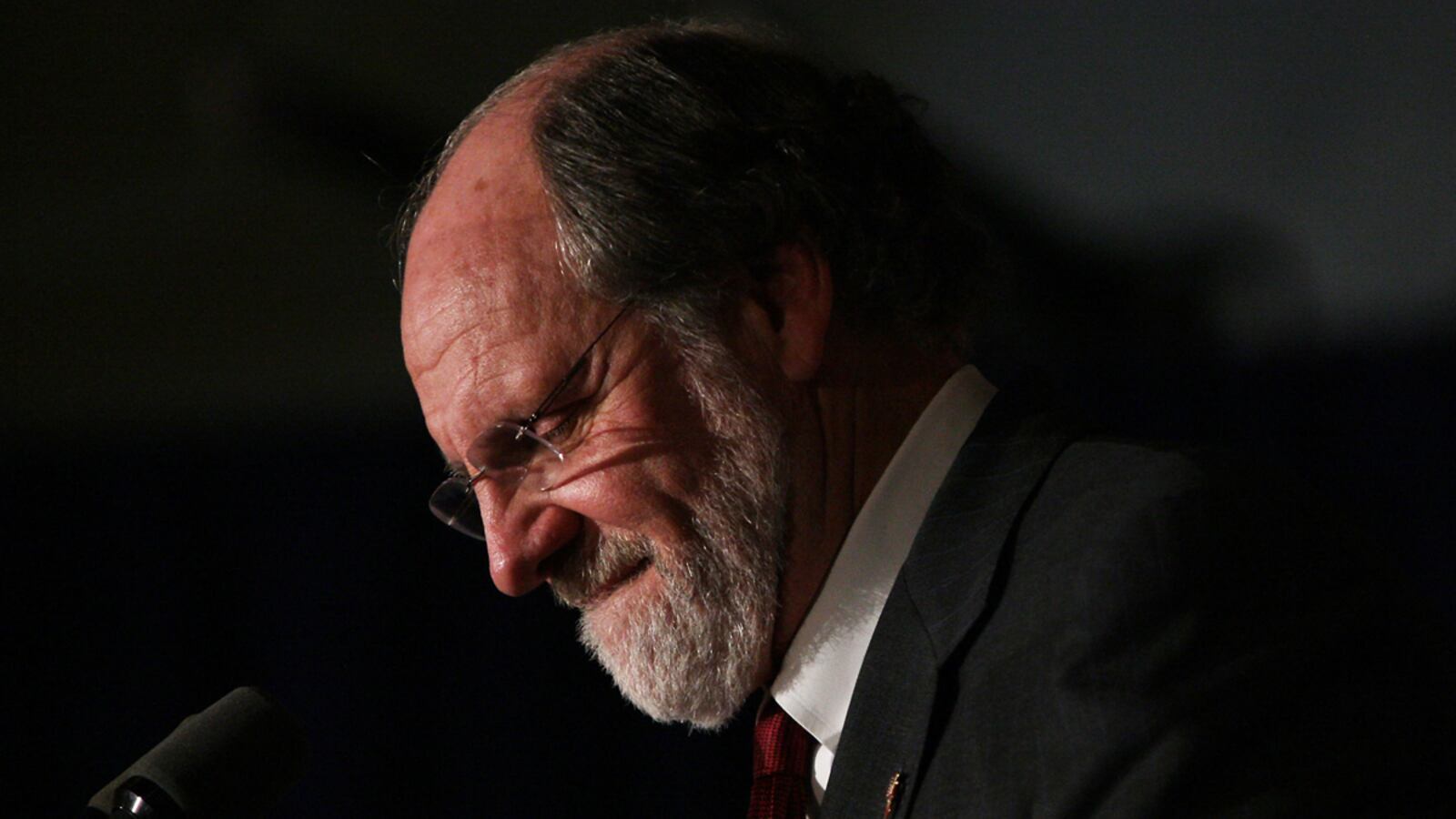 articles/2011/11/02/jon-corzine-mf-global-and-the-shrinking-of-wall-street/corzine-mf-holdings-bankrupt-karabell_yhj64c