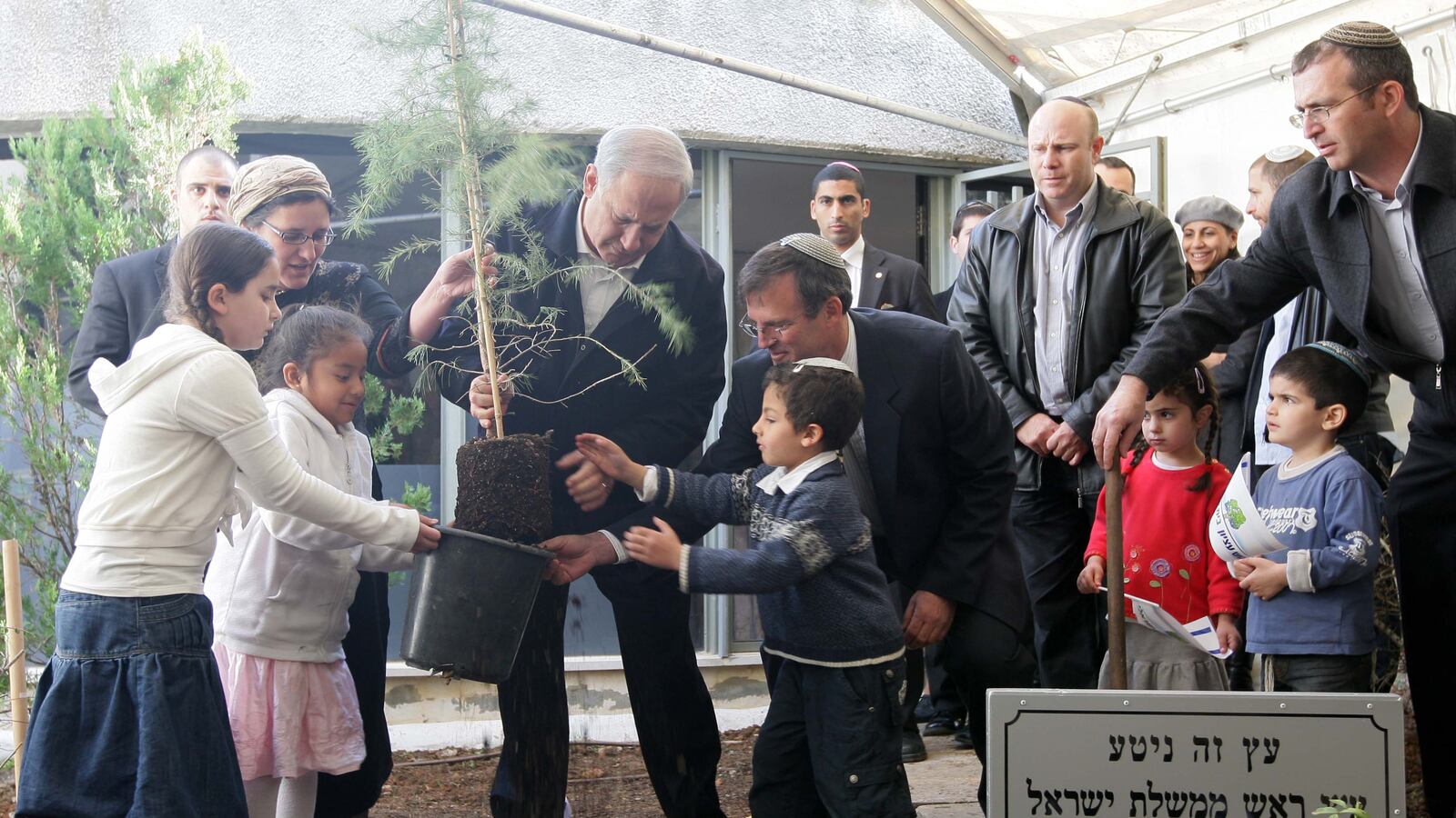 articles/2012/06/07/magical-thinking-on-netanyahu/netanyahu-with-settlers-openz_mv2w6l