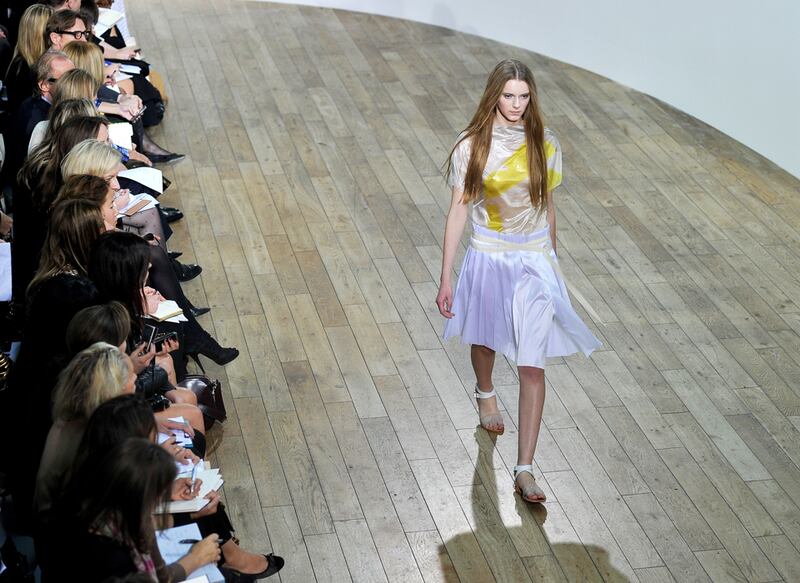 galleries/2010/09/20/london-fashion-week-day-4/london-wrap-day-2---farhi_eipahv