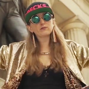 220214-crypto-couple-tease-01_waefpe