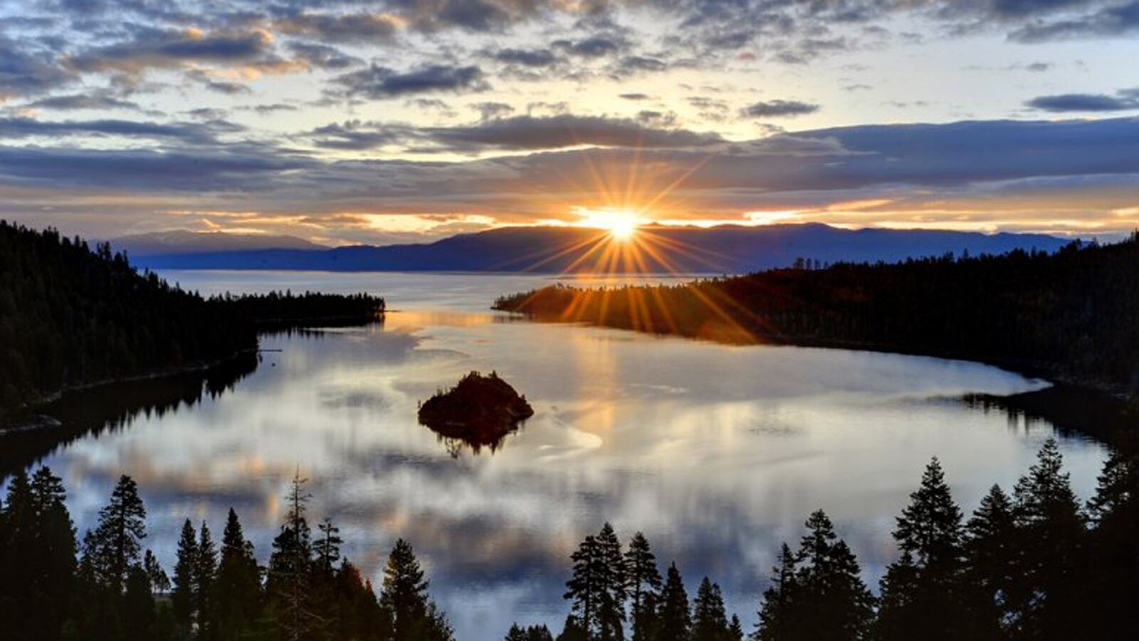 galleries/2013/09/02/america-s-top-10-lakes-to-visit-this-fall-photos/130828-lake-destinations-tease_reexpj