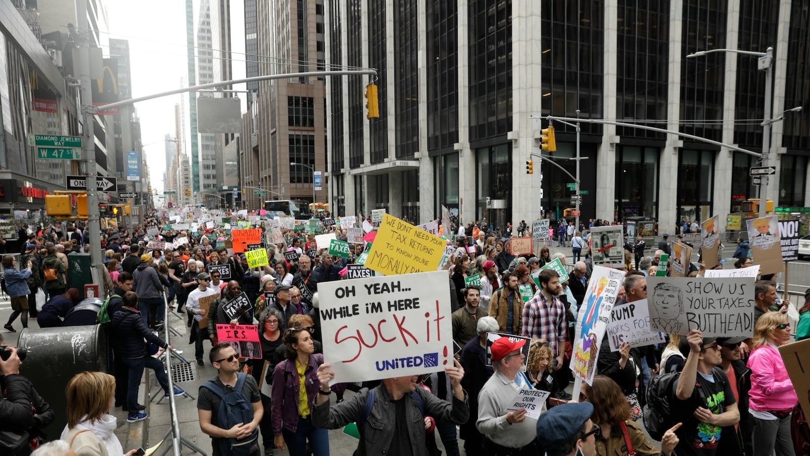 cheats/2017/04/16/trump-lashes-out-at-protesters/170416-trump-protests-taxes-cheat_mj4y7b