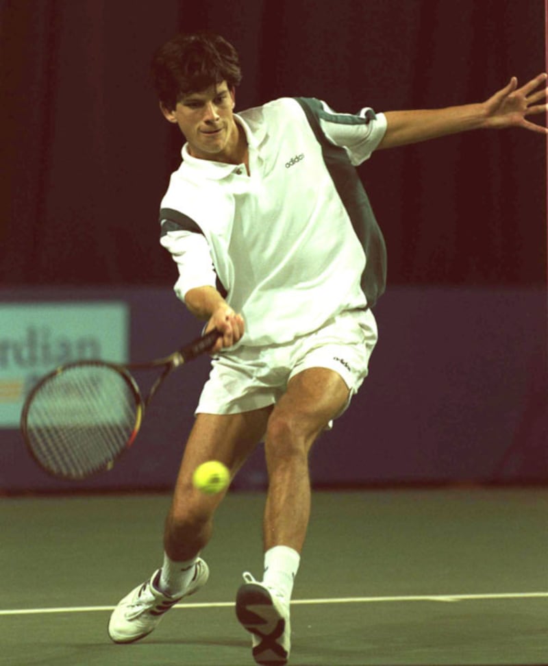 articles/2010/08/31/roger-federer-serena-williams-more-tennis-tantrums-on-video/tennis-tantrum---tim-henman_fjzuvg