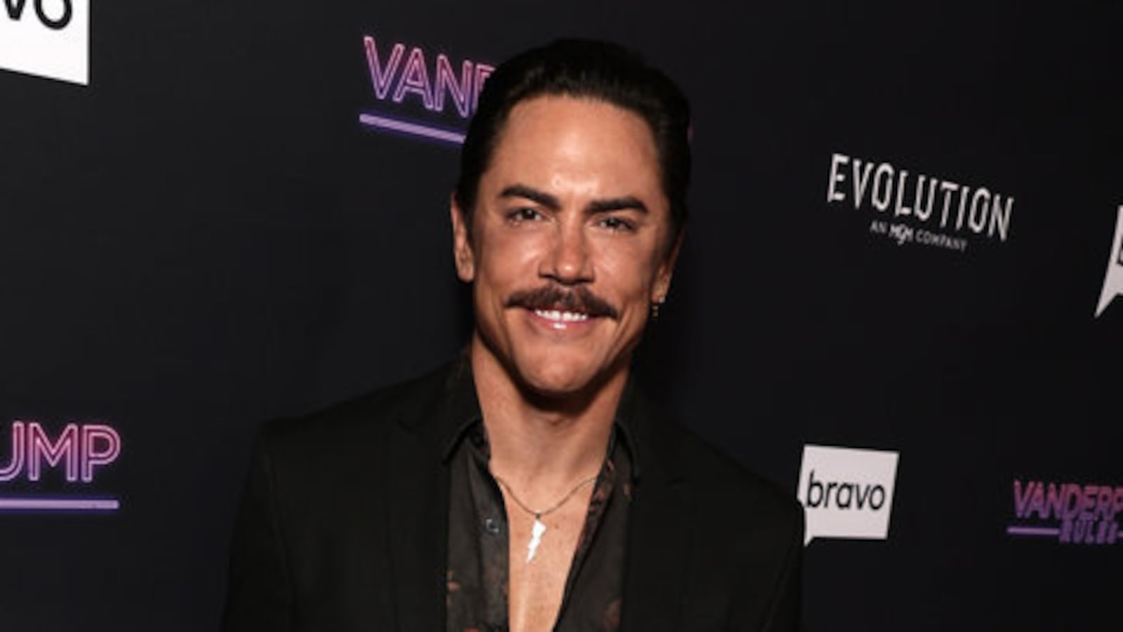 NUP_200577_00559_hckqjs