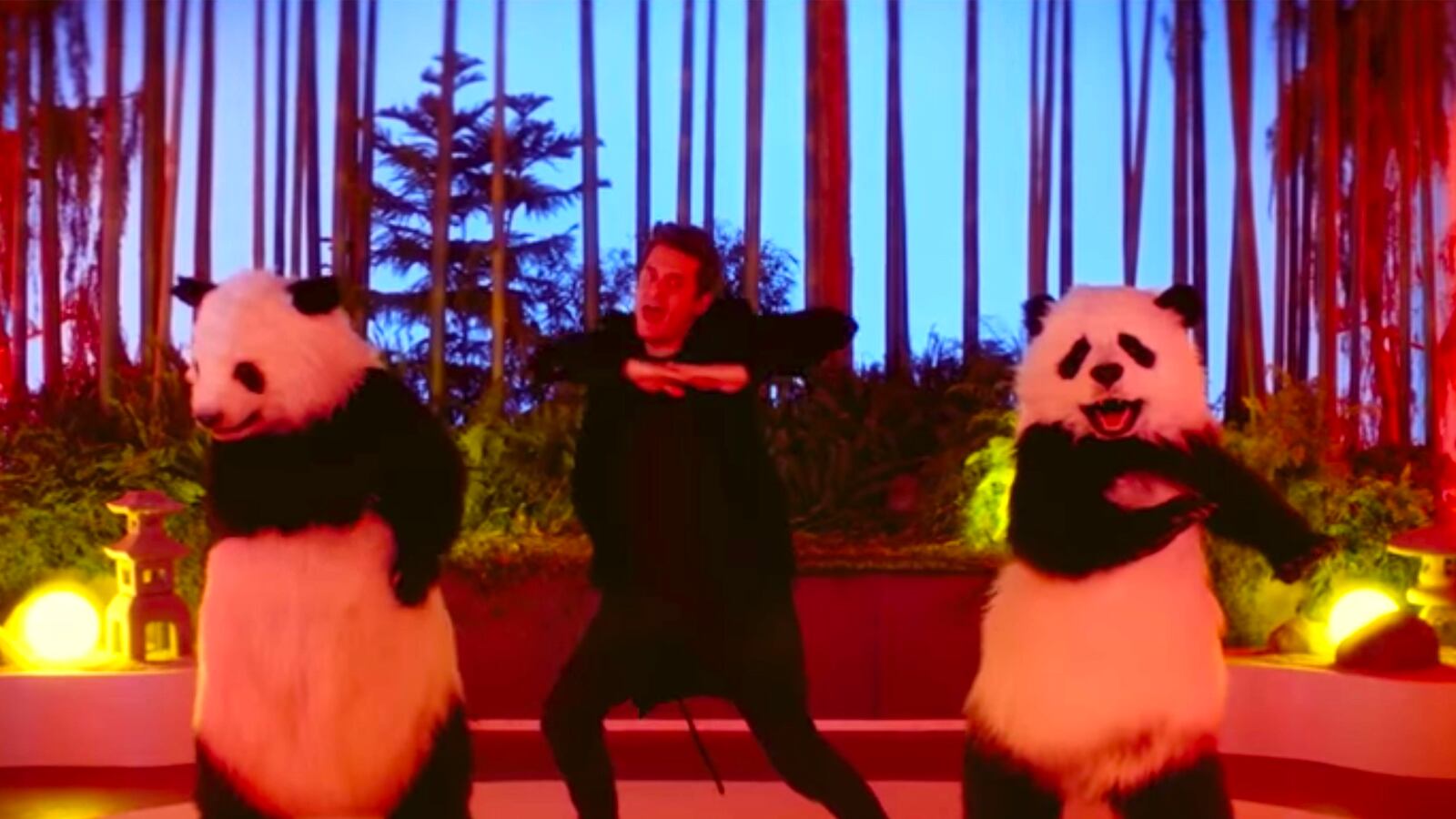 articles/2017/04/06/john-mayer-trolls-katy-perry-with-bizarre-new-asian-music-video/170406-zimmerman-mayer-video-tease_ol3mck