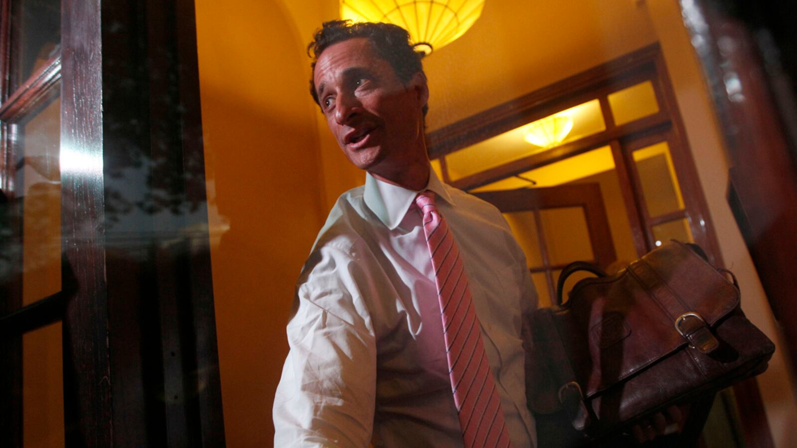 articles/2011/06/16/anthony-weiner-can-keep-congressional-perks-gym-parking-pension/weiner-perks-kurtz_fw6bbe