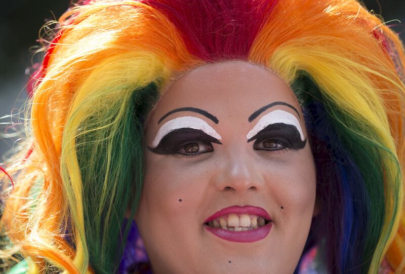 galleries/2015/06/27/gay-pride-weekend-worldwide-photos/150627-gay-pride-world-01_lnyggs