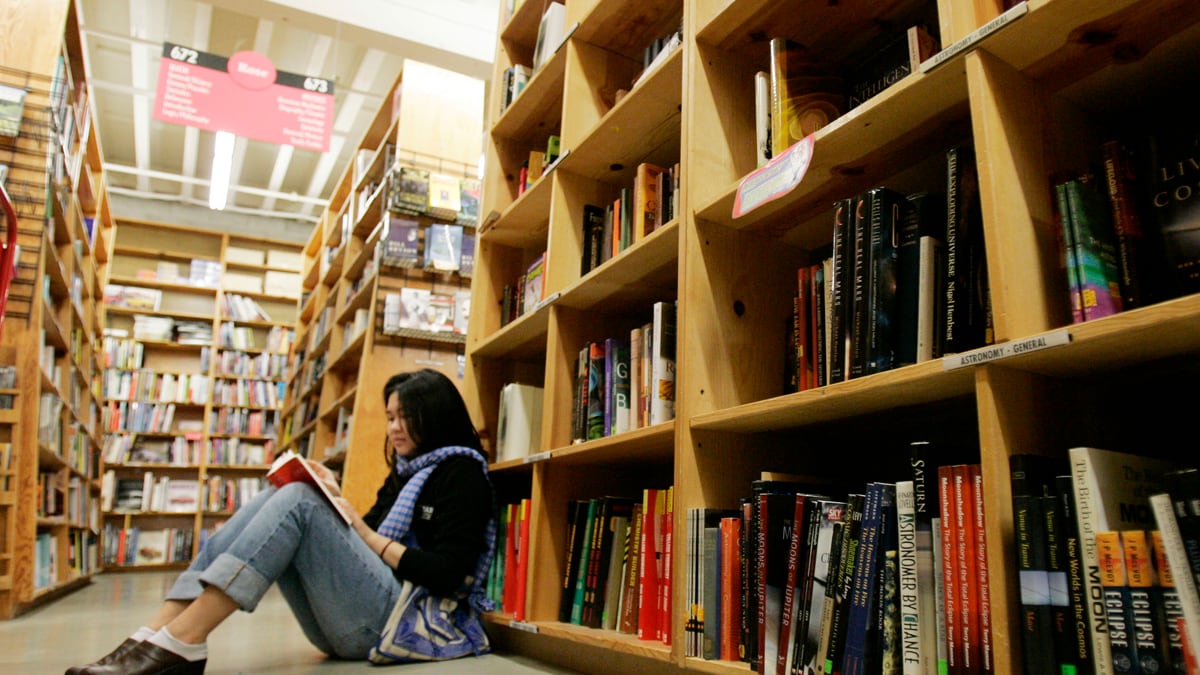 articles/2012/09/13/how-book-clubs-went-indie-the-success-of-emily-books-the-nervous-breakdown-more/indie-books-clubs-kelly_aupelz