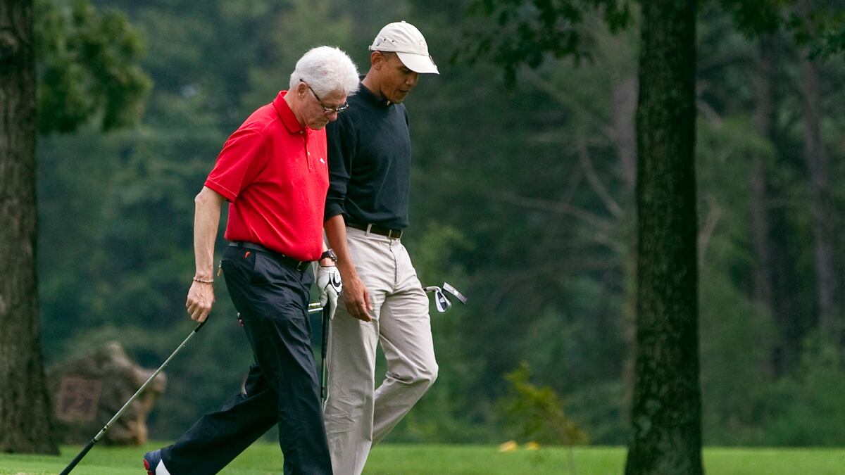 cheats/2011/09/24/obama-tees-off-with-clinton/obama-clinton-golf-cheat_bgnpc4