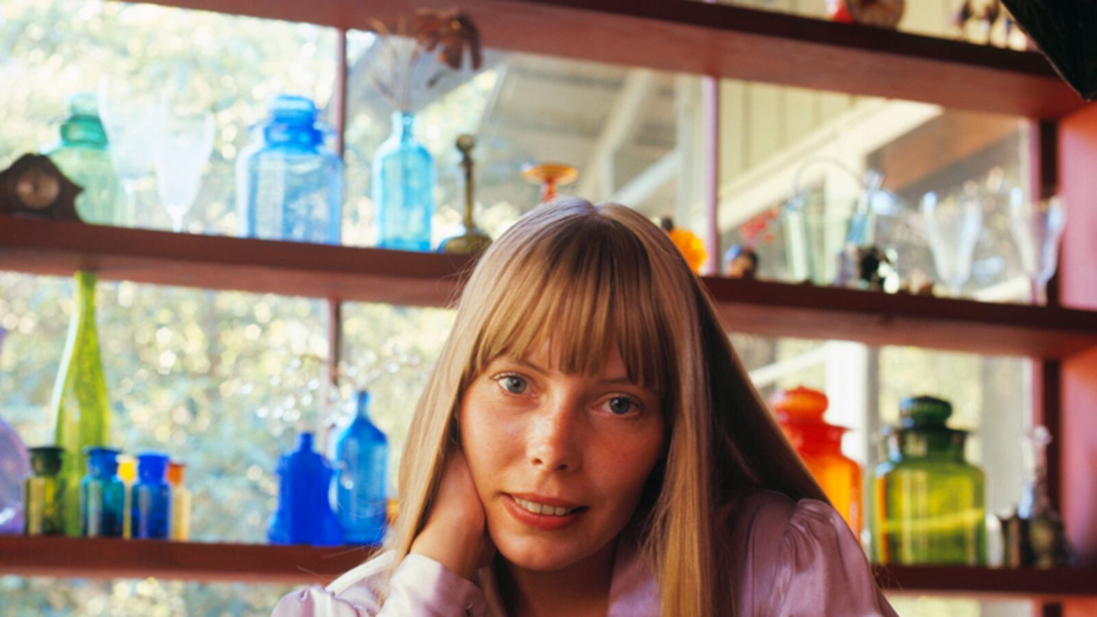 galleries/2011/07/29/the-rolling-stone-years-rock-icons-of-the-1960s/joni-mitchell-rolling-stone-magazine-photos_cdkaix