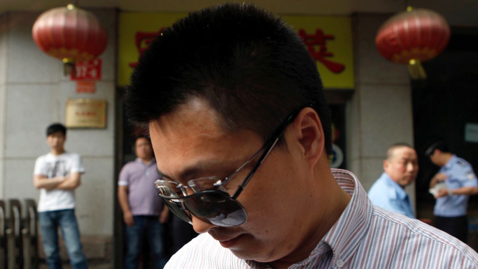 cheats/2012/05/03/chen-pleads-to-congress-on-the-phone/china-chen-appeals-to-congress-cs_es8lw5