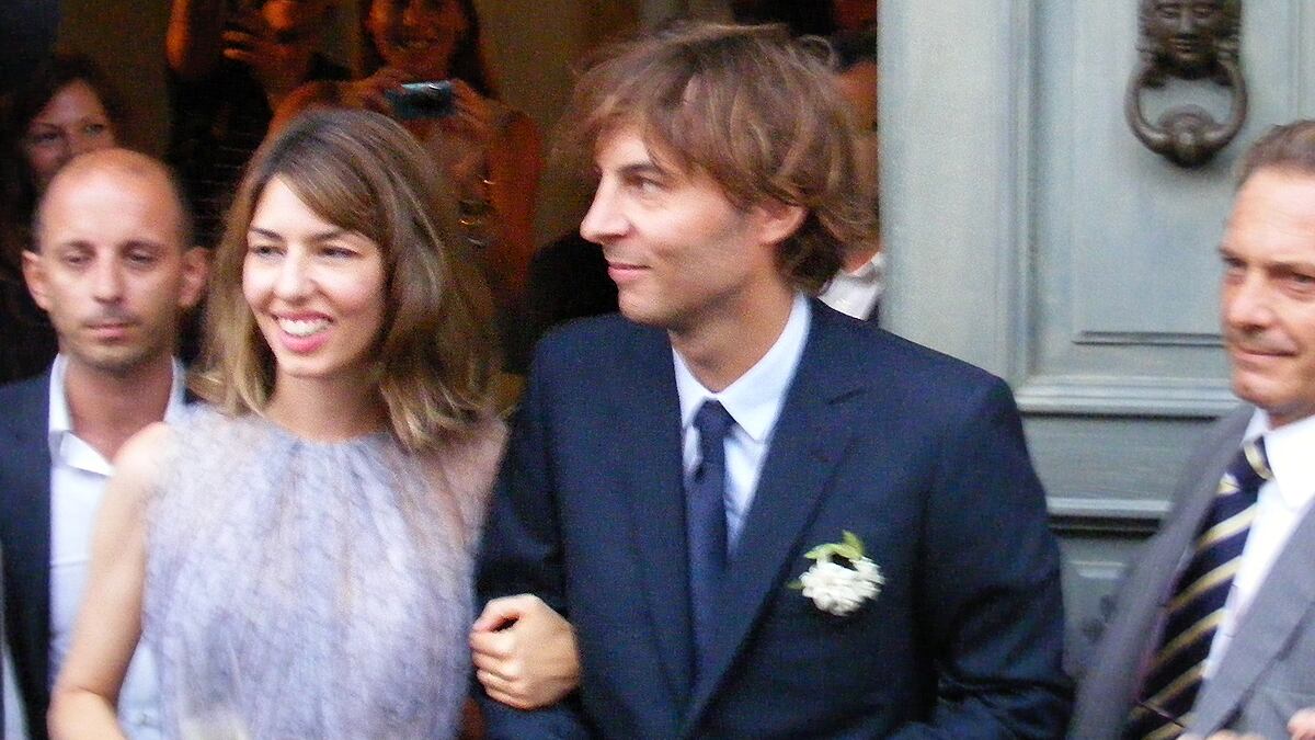 cheats/2011/08/28/sofia-coppola-marries-in-italy/coppola-marriage-cheat_md764x