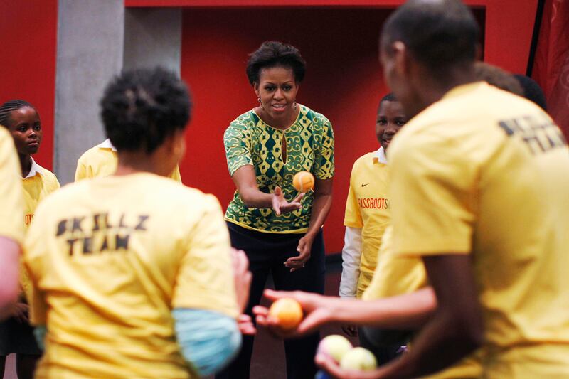 galleries/2011/06/23/michelle-obama-in-south-africa/michelle-obama-south-africa4_ls9sl8