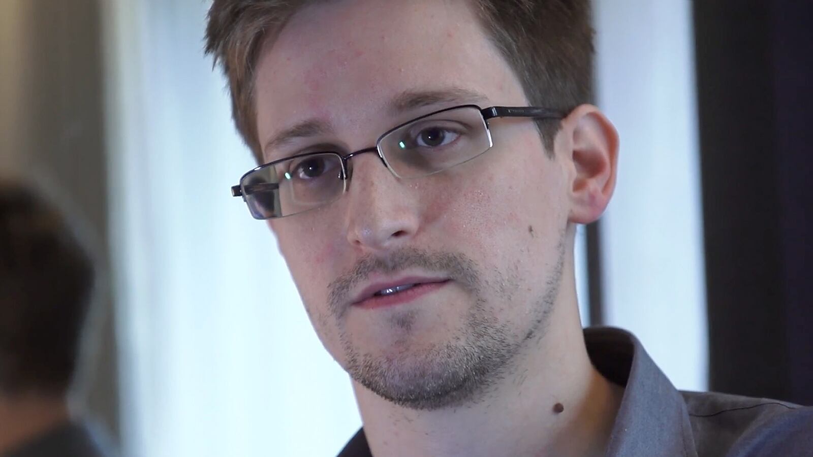 cheats/2013/08/20/report-u-s-still-unsure-of-what-snowden-took/130624-model-snowden-tease_x28cmo