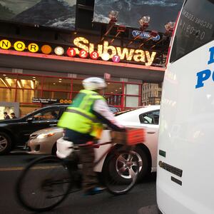 181021-nypd-body-cams-defect_ssvxdq