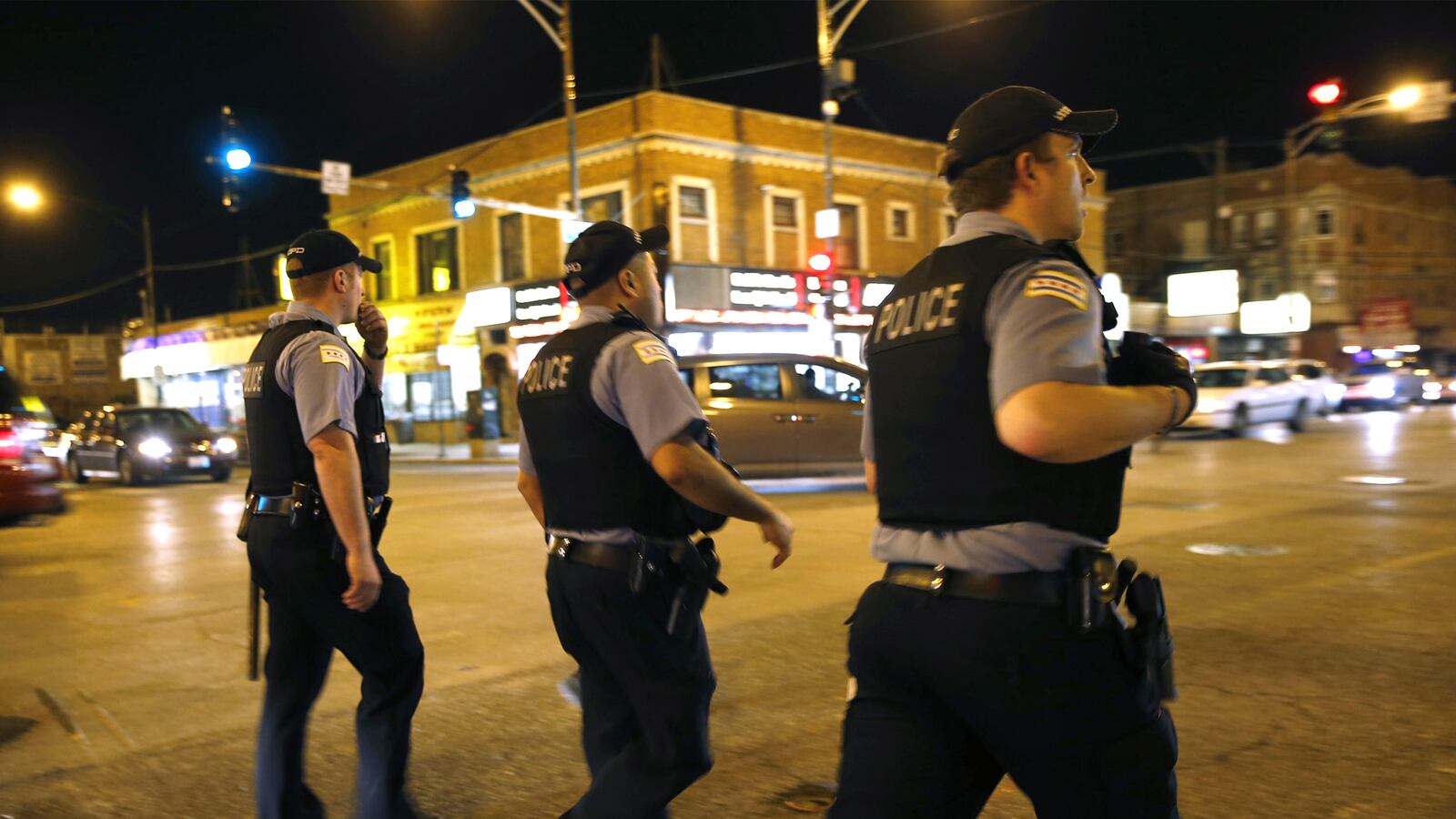 articles/2015/01/05/the-way-to-solve-the-policing-crisis/150104-goff-community-police-tease_tbafwf