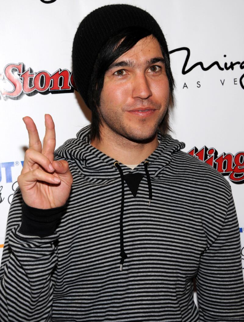 galleries/2010/11/06/celebrity-nude-photo-scandals/celeb-photo-leaks---pete-wentz_qxuelt