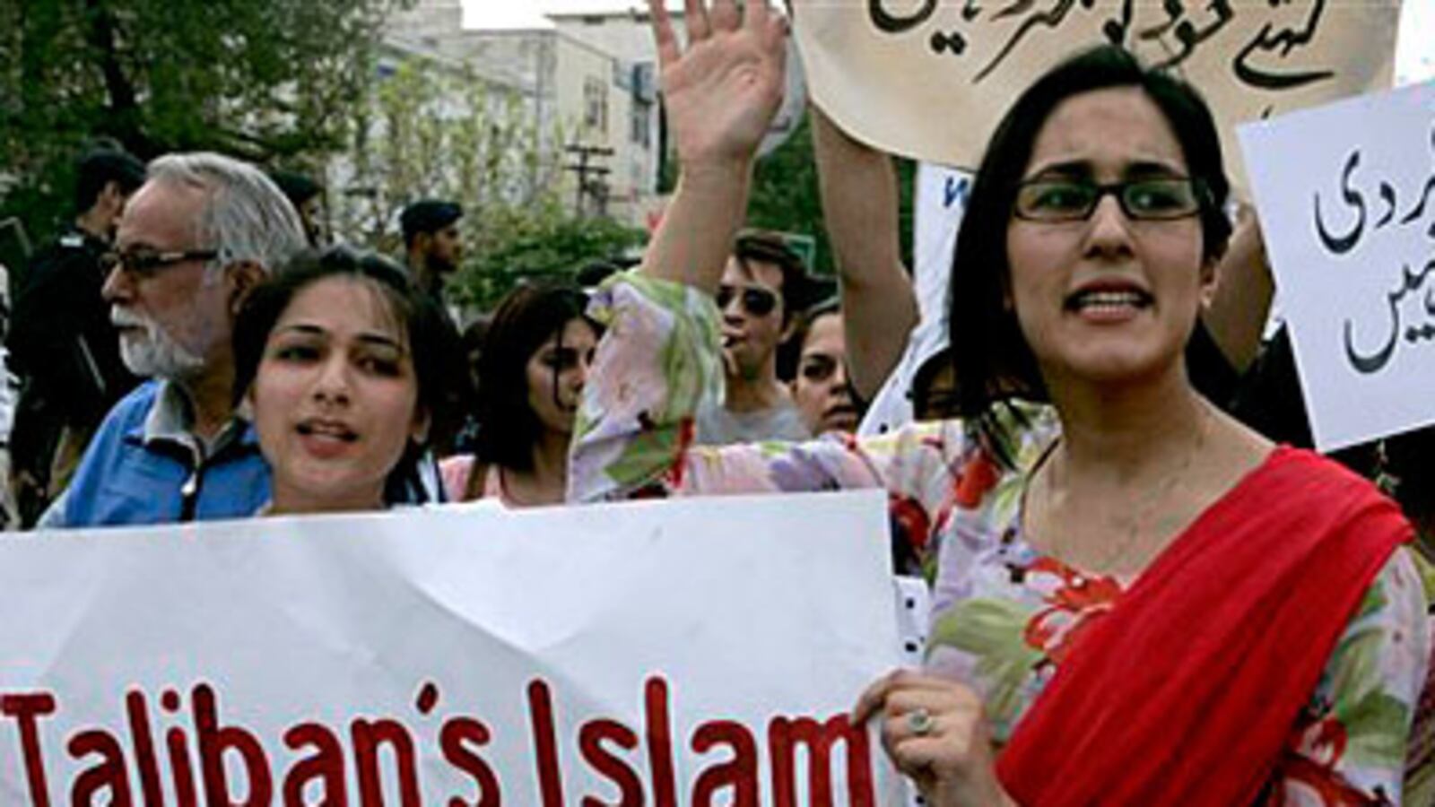 cheats/2009/04/04/brutality-in-pakistan/taliban-flogging_bgzmex