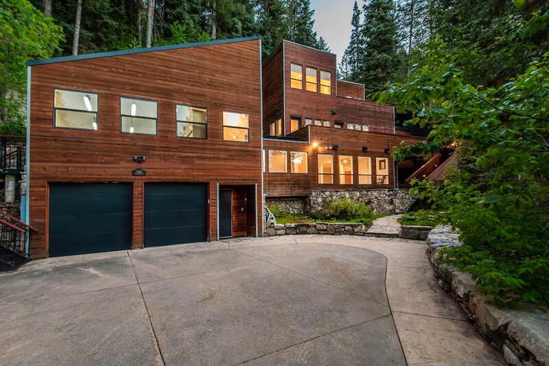 211216-OMG-Sundance-09_qc6xnr