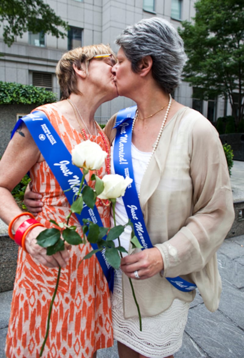 galleries/2011/07/24/new-york-gets-hitched/gay-marriage2583_p6ajin