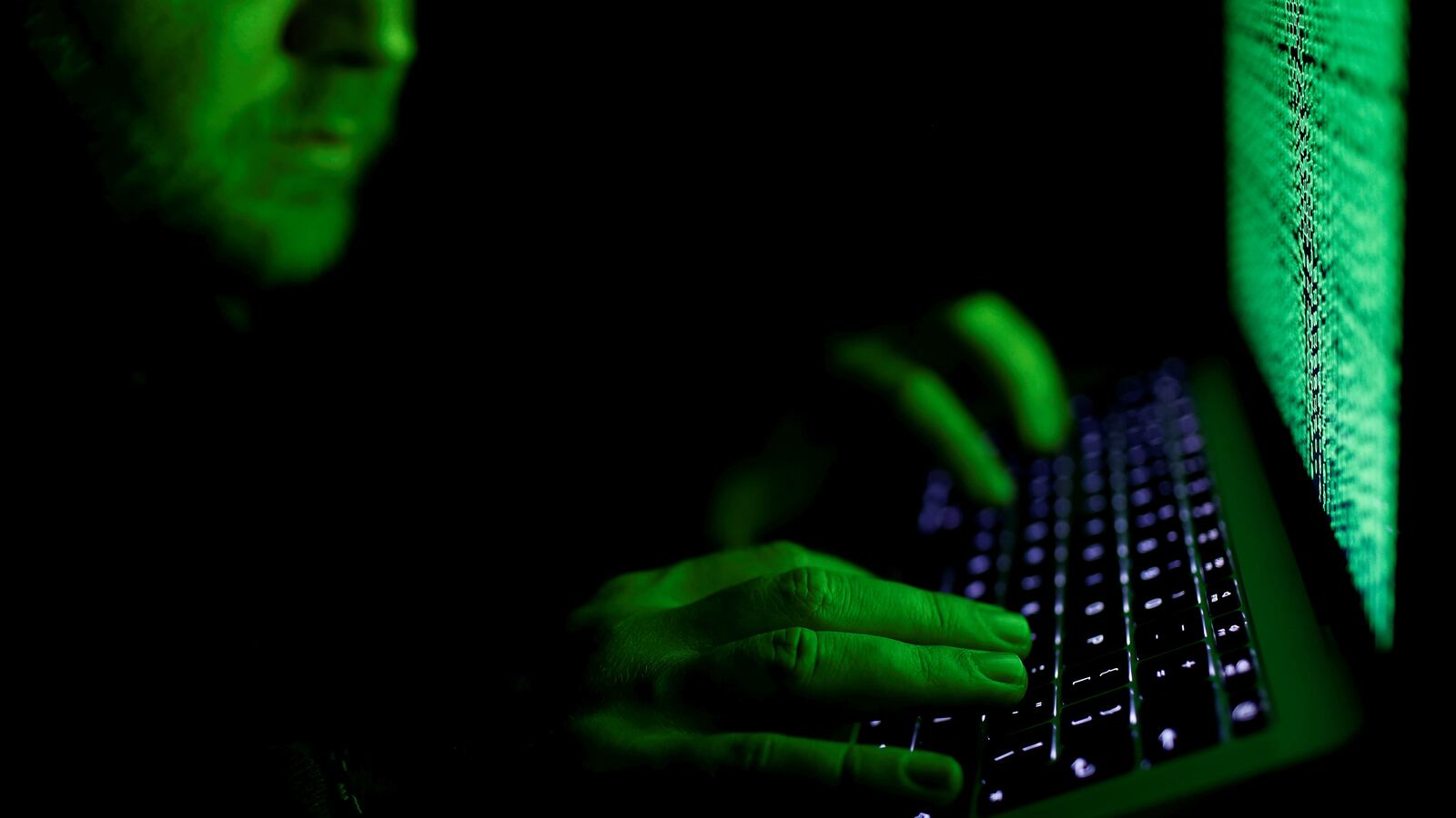 hacking_rxor8w