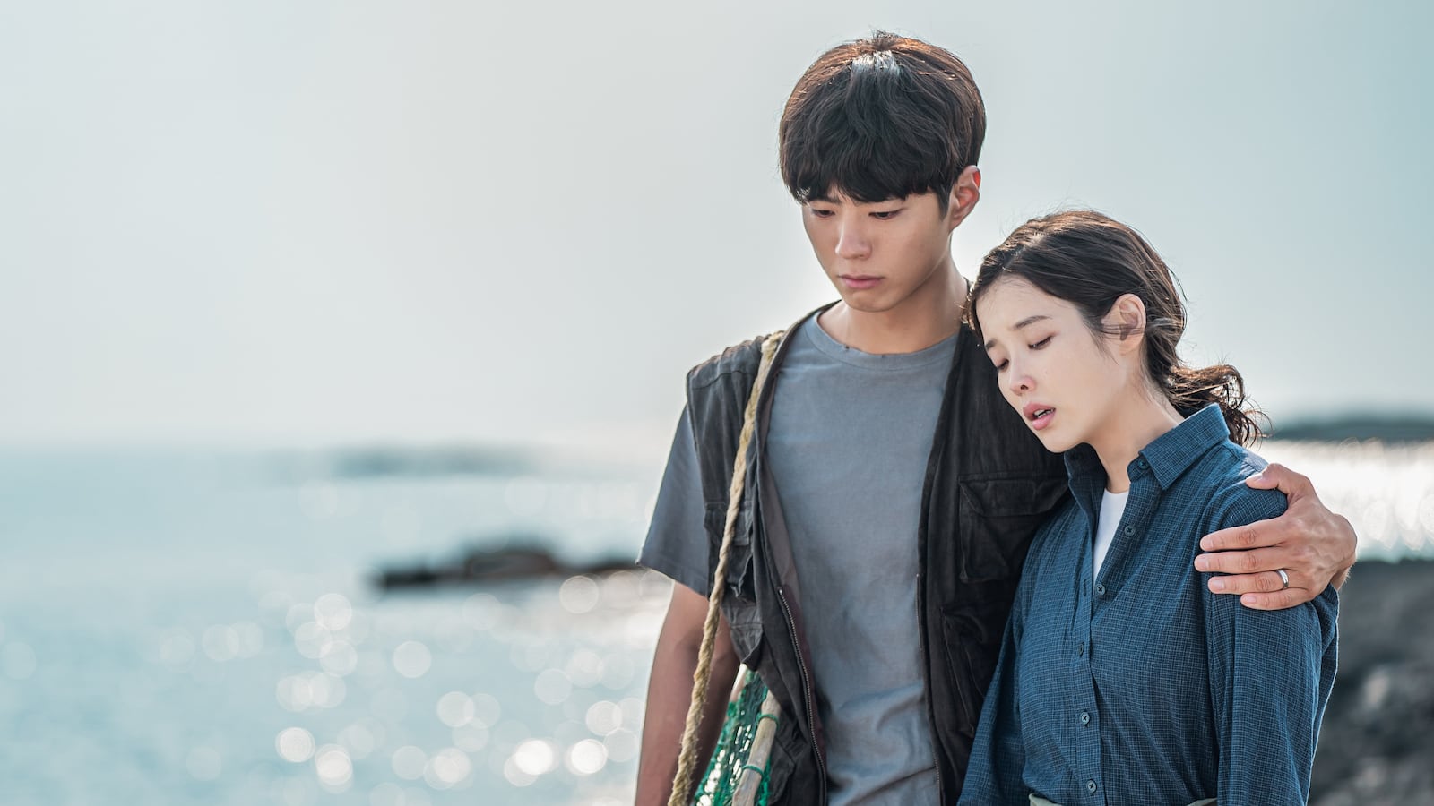 Park Bo-gum as Yang Gwan-sik, IU as Oh Ae-sun